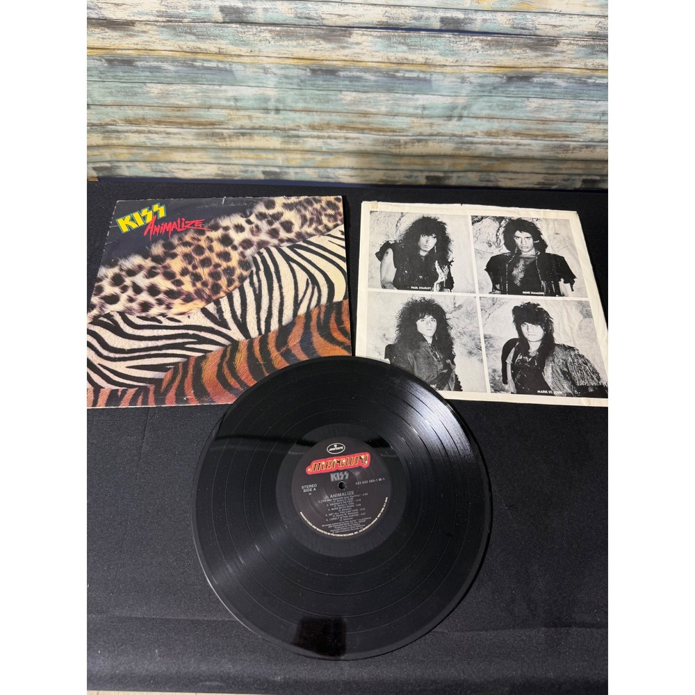 KISS Animalize Vinyl LP 12" Black Excellent 1984 Mercury Records Hard Rock 80s